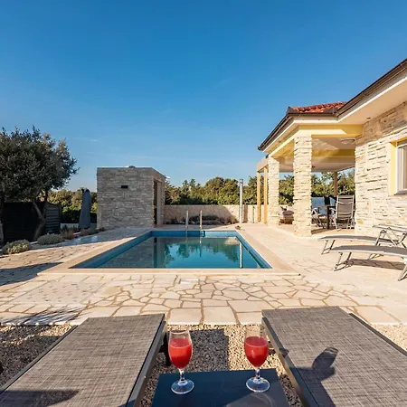 Gorgeous In With Wifi Mandre