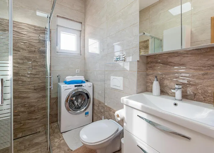 Gorgeous In With Wifi Holiday home Mandre
